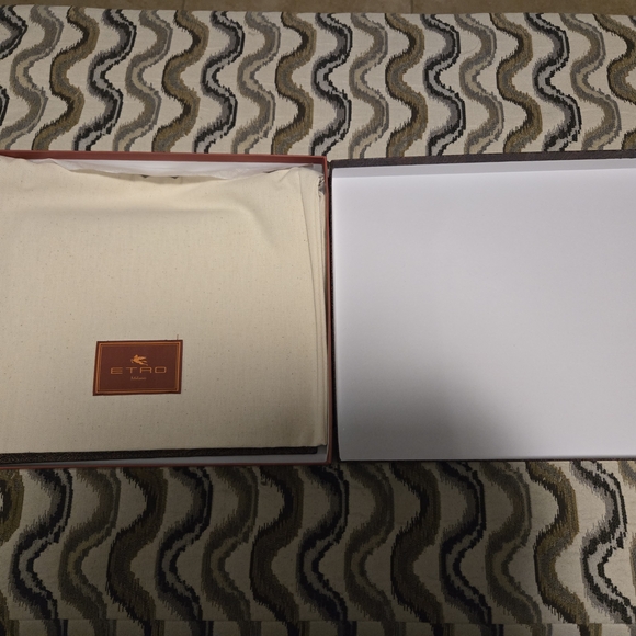 Etro Brown Clutch with Cartoon Design - Picture 5 of 5